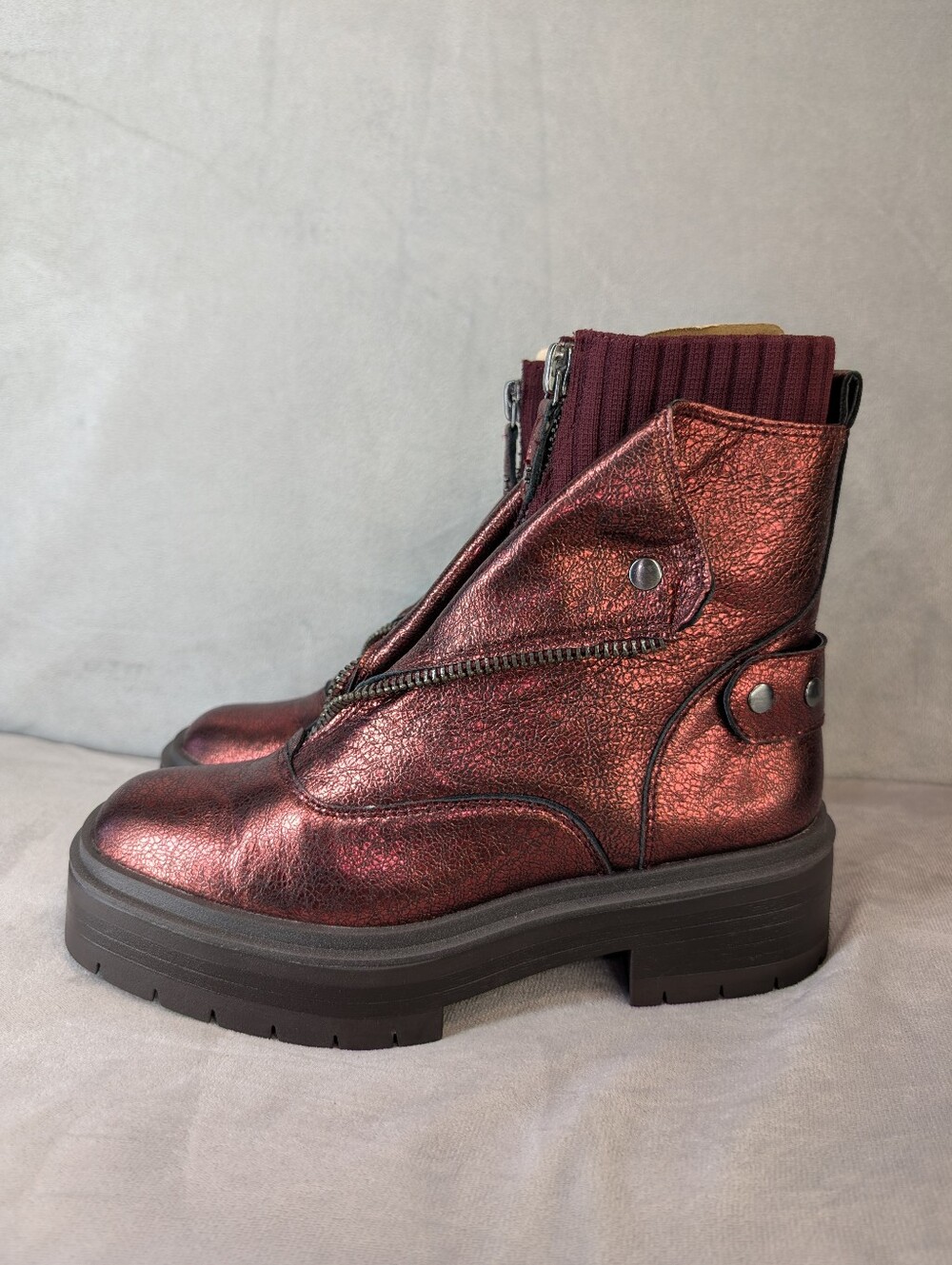 Sam Edelman Linds Chelsea Boot Bordeaux Distressed Leather Women's Size 8.5 - Picture 6 of 12